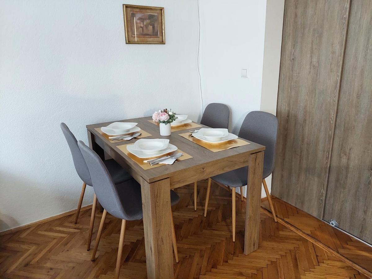 Mb Deluxe Apartment Visoko Exteriör bild